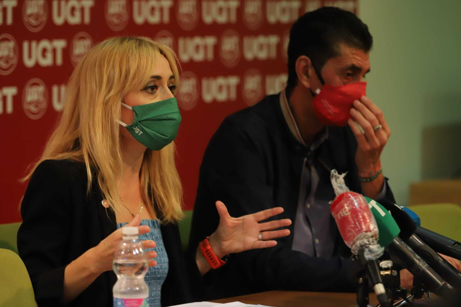 Carmen Castilla y Sebastián Donaire en rueda de prensa.