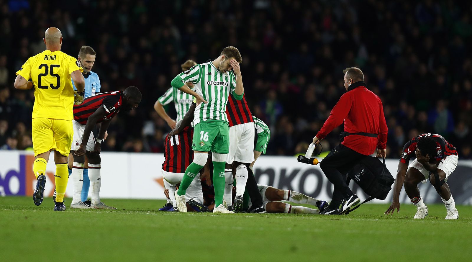El Betis-Milan, en imágenes
