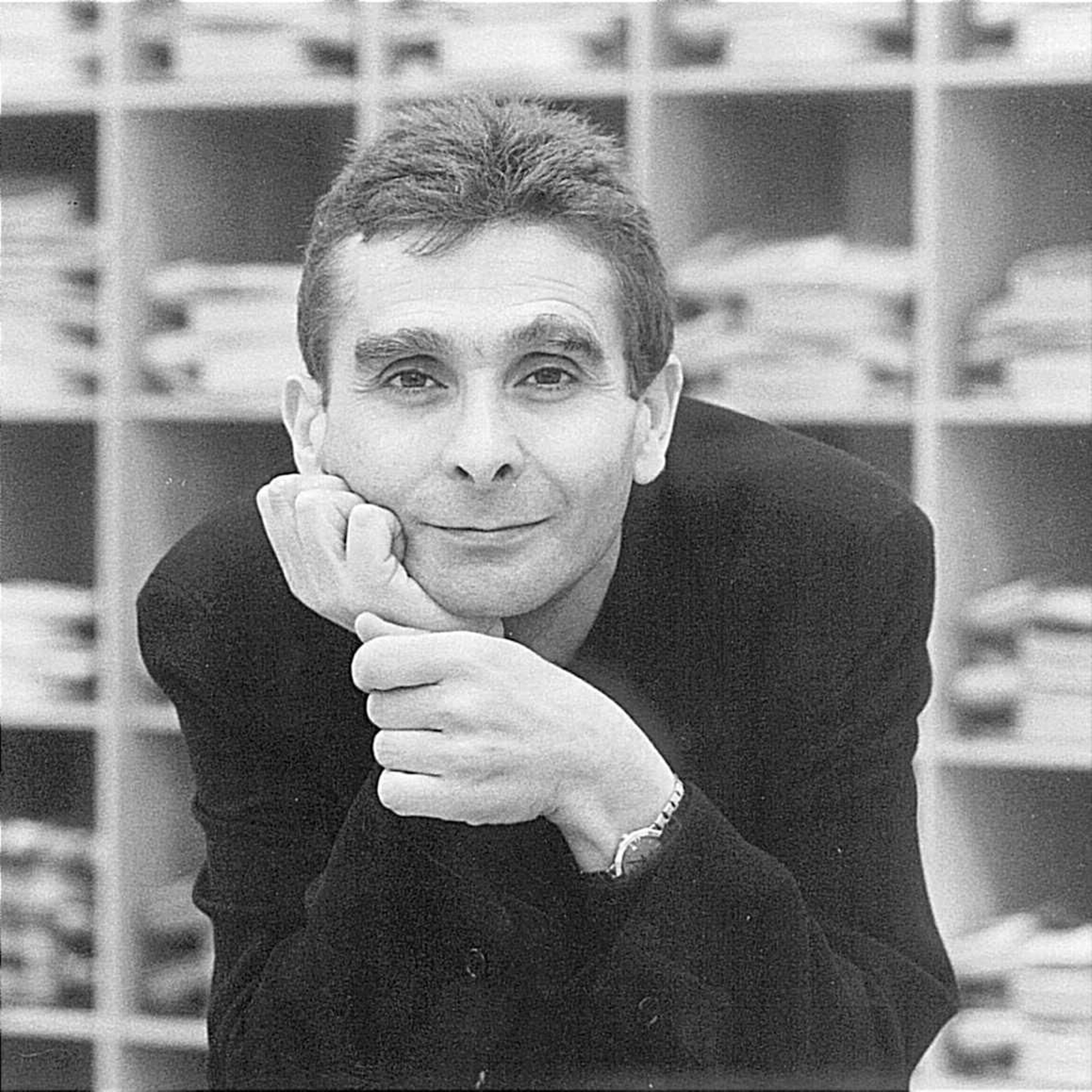 "La arruga es bella" es una frase que se le atribuye al diseñador.