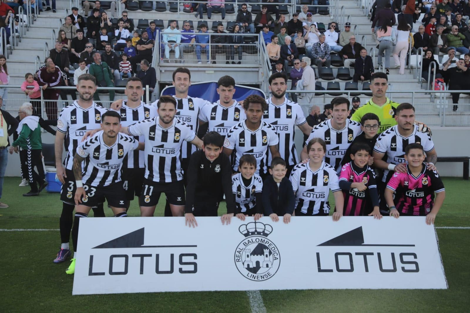 Imágenes del triunfo del Xerez CD ante la Balona en La Línea