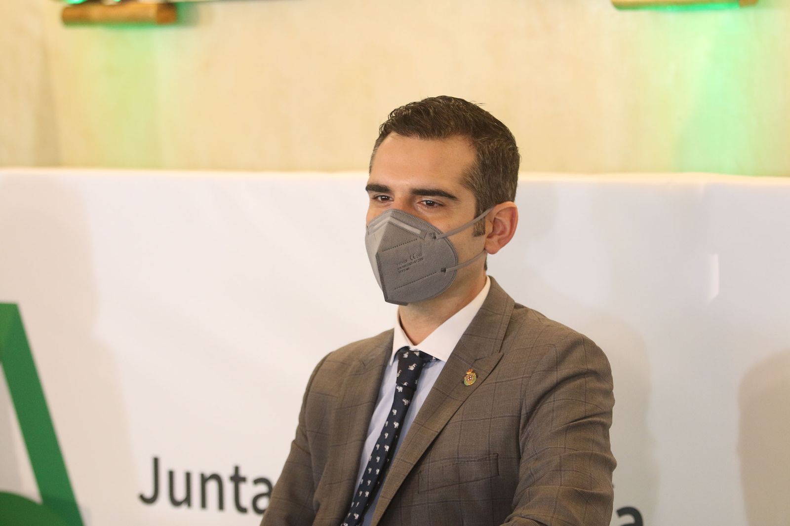 Fotogalería de la entrega de banderas por el Día de Andalucía