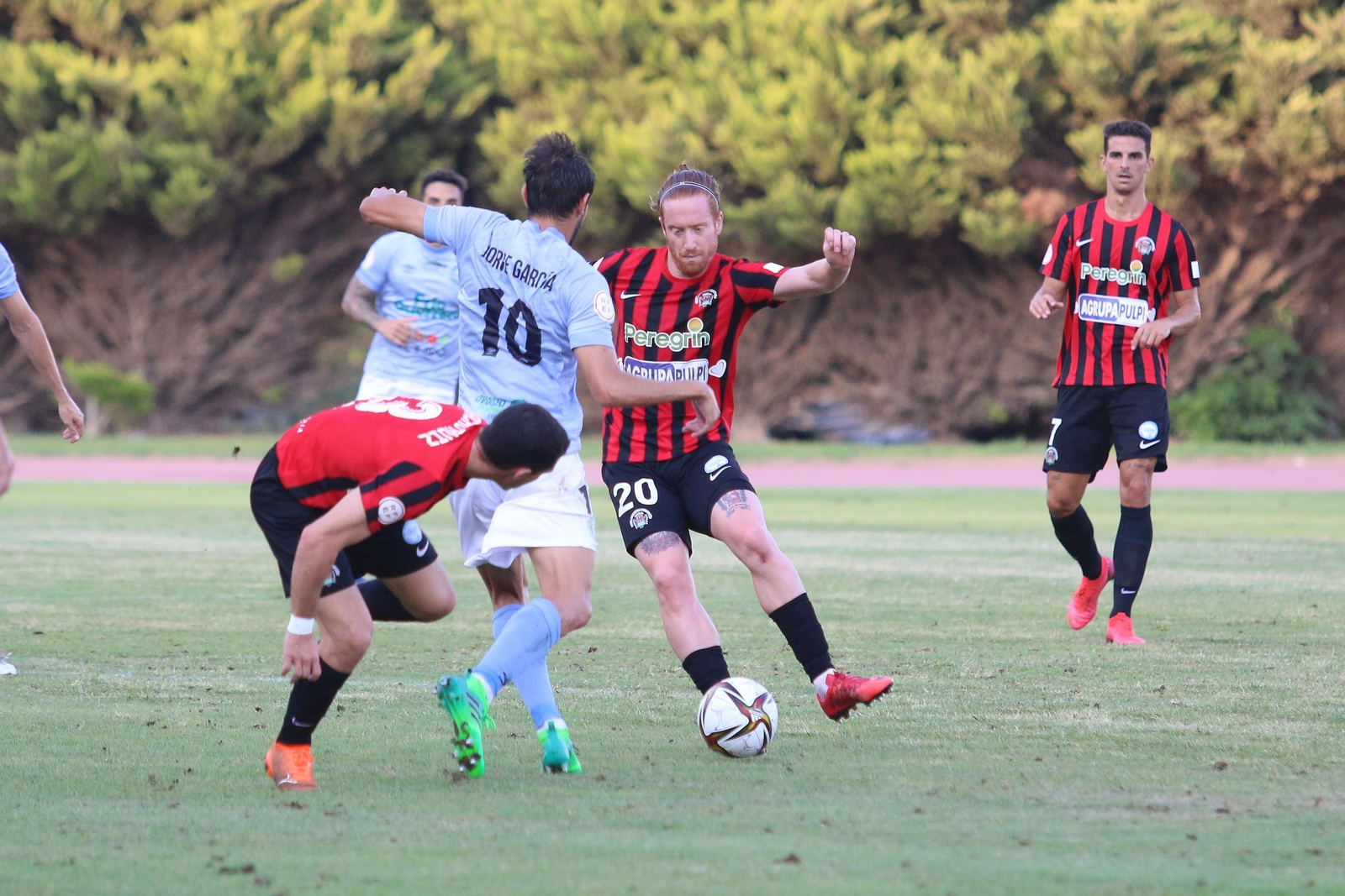 Fotogalería del derbi en Santo Domingo