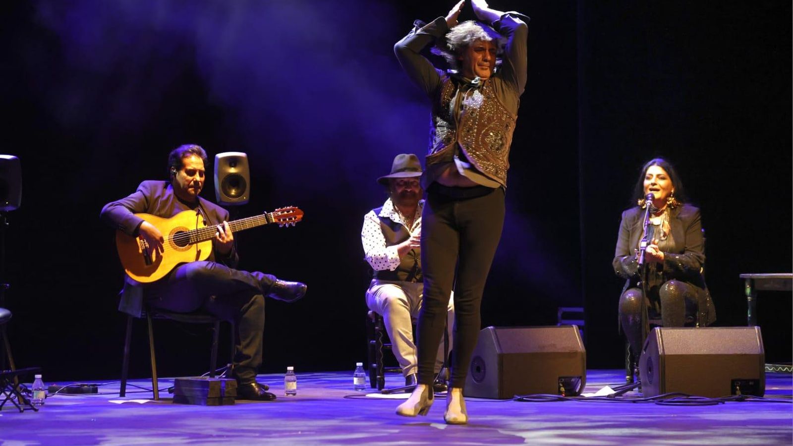 El jerezano Joaquín 'El Grilo' al baile.