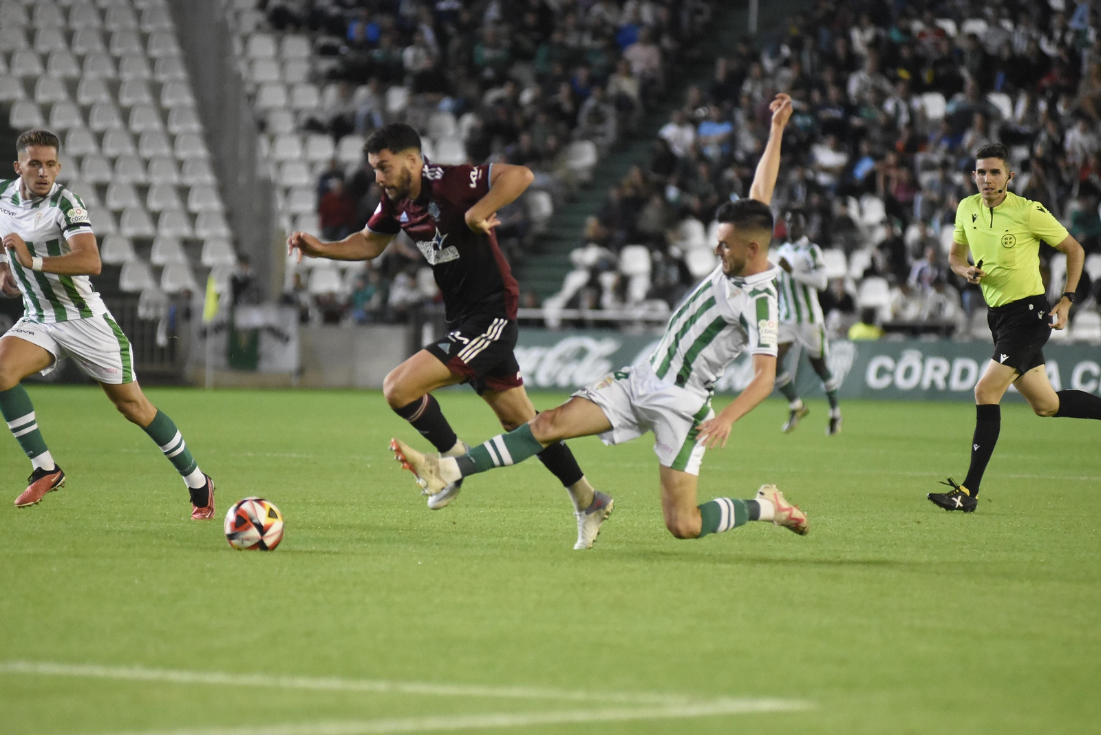 Imágenes del partido entre el Córdoba y el Recreativo de Huelva en El Arcángel