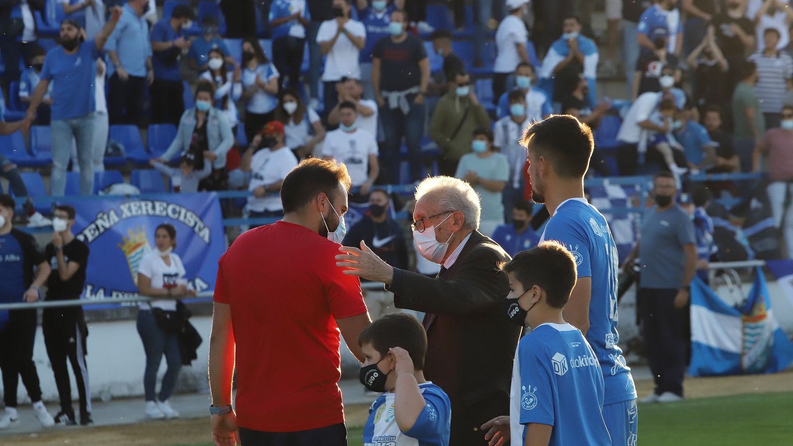 Imágenes del Xerez CD contra el Puente Genil en la Juventud