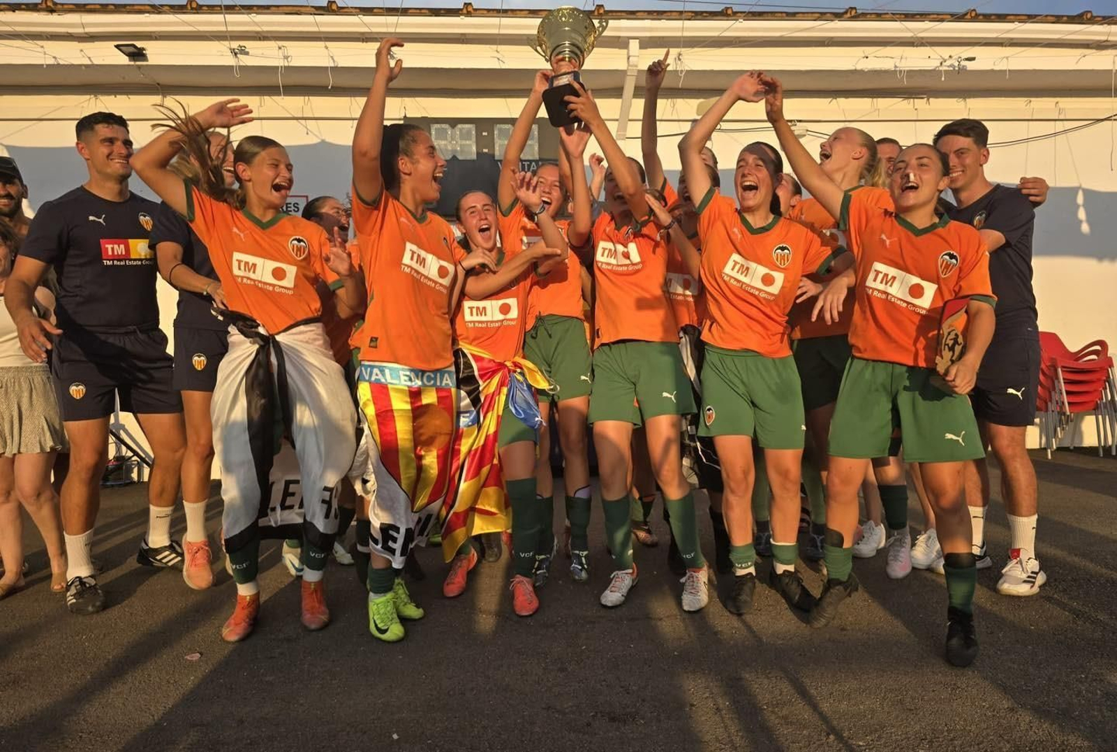 El equipo femenino del Valencia CF se proclamó campeón en la categoría cadete.