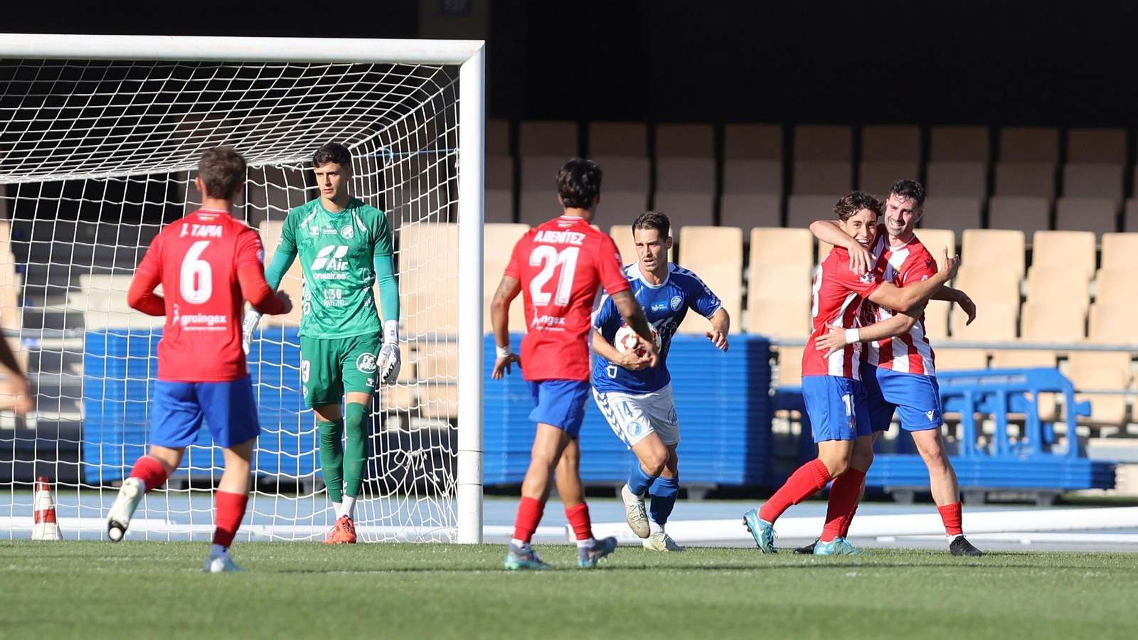 Imágenes del Xerez DFC contra el Don Benito en Chapín
