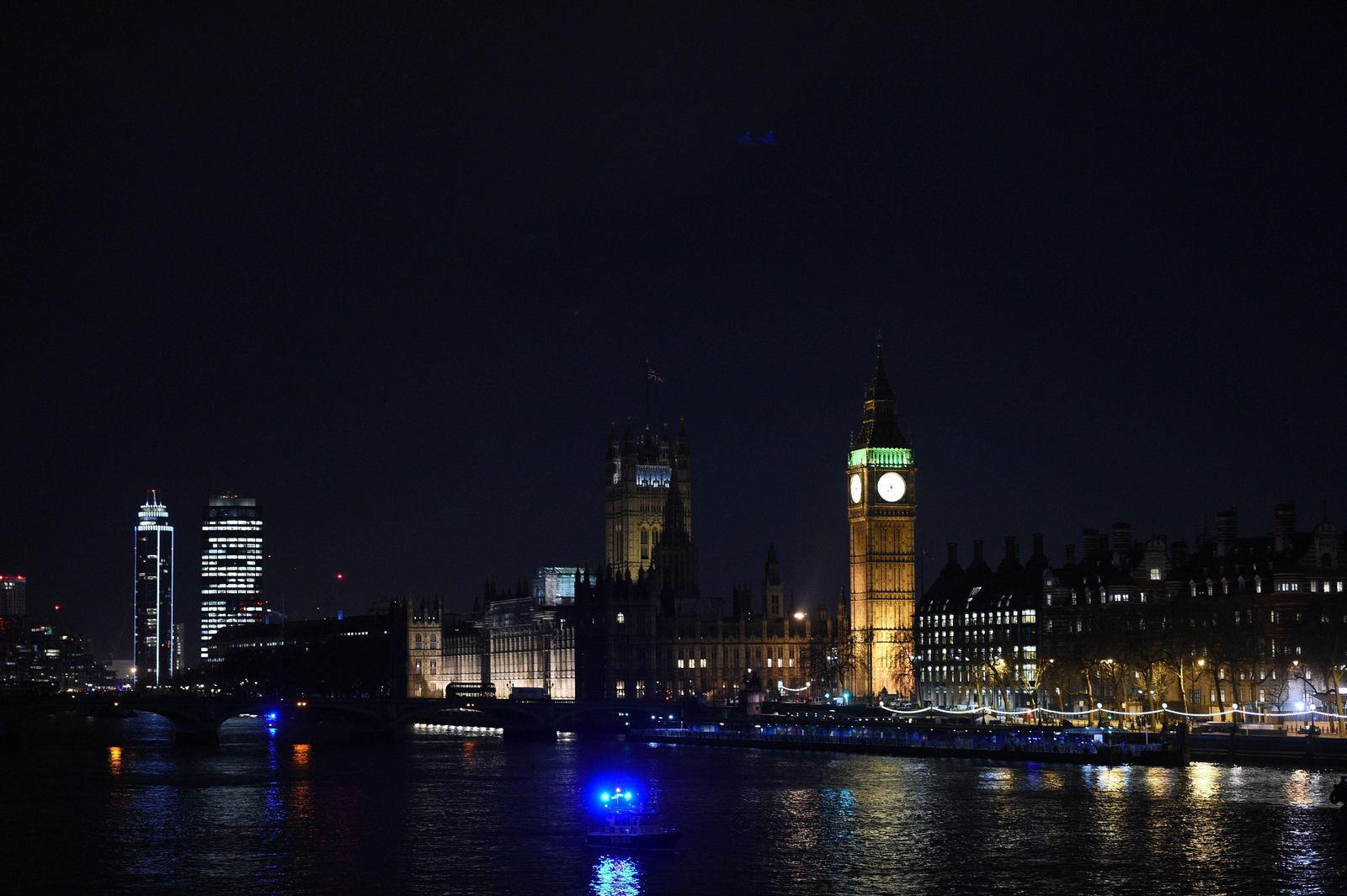 El ataque en las inmediaciones del Parlamento británico, en imágenes