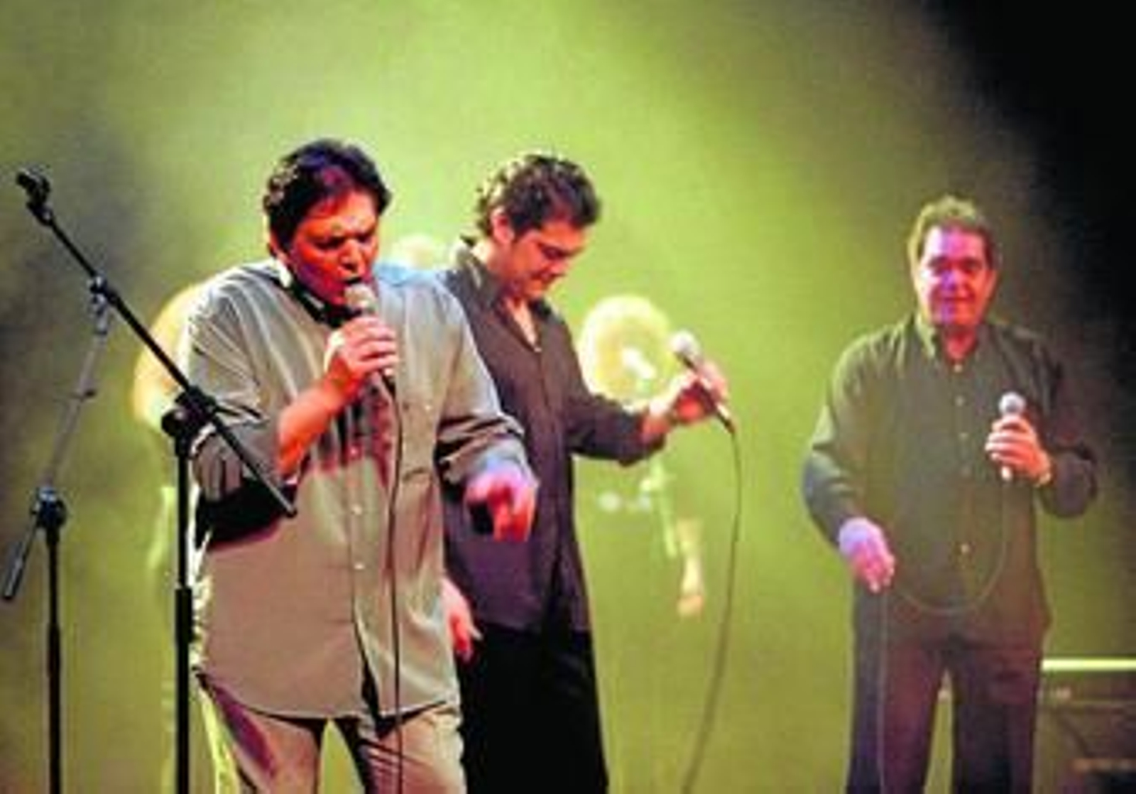 Los Chichos hoy: Julio González Gabarre, Emilio González Gabarre y Emilio González García.