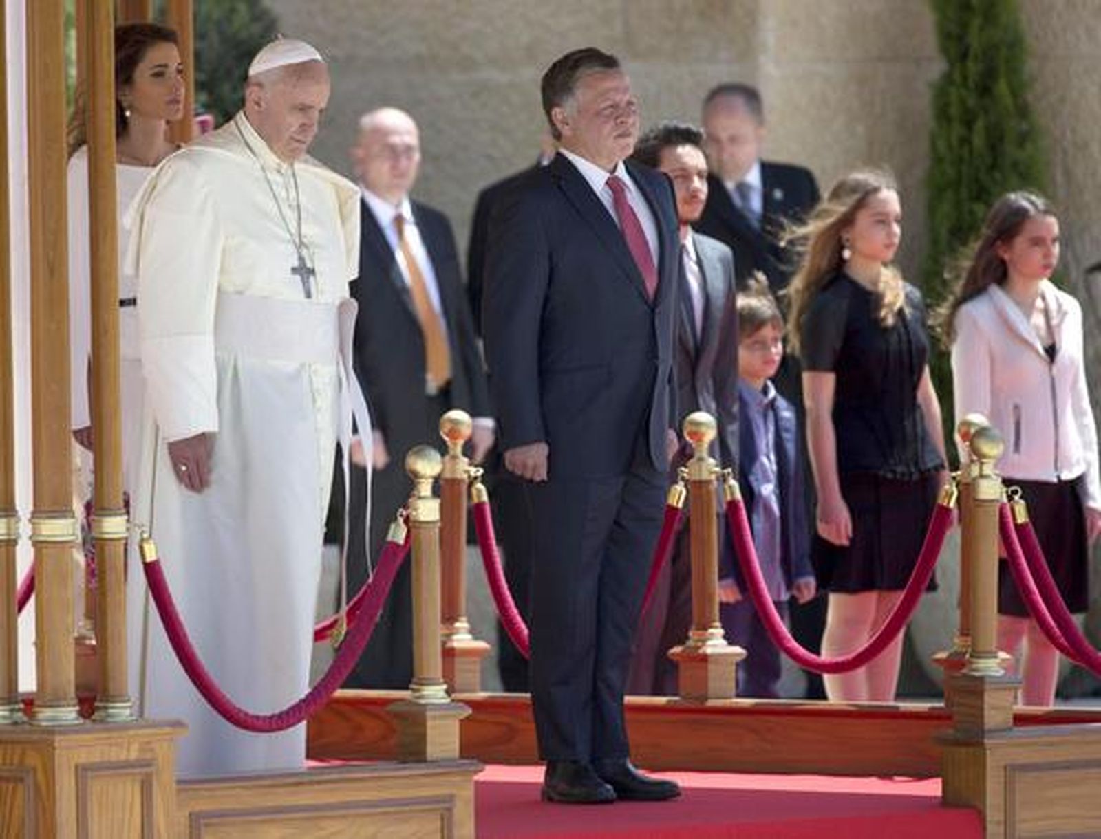 El Papa pide una solución urgente en Siria y dice que la paz ni se compra ni se vende