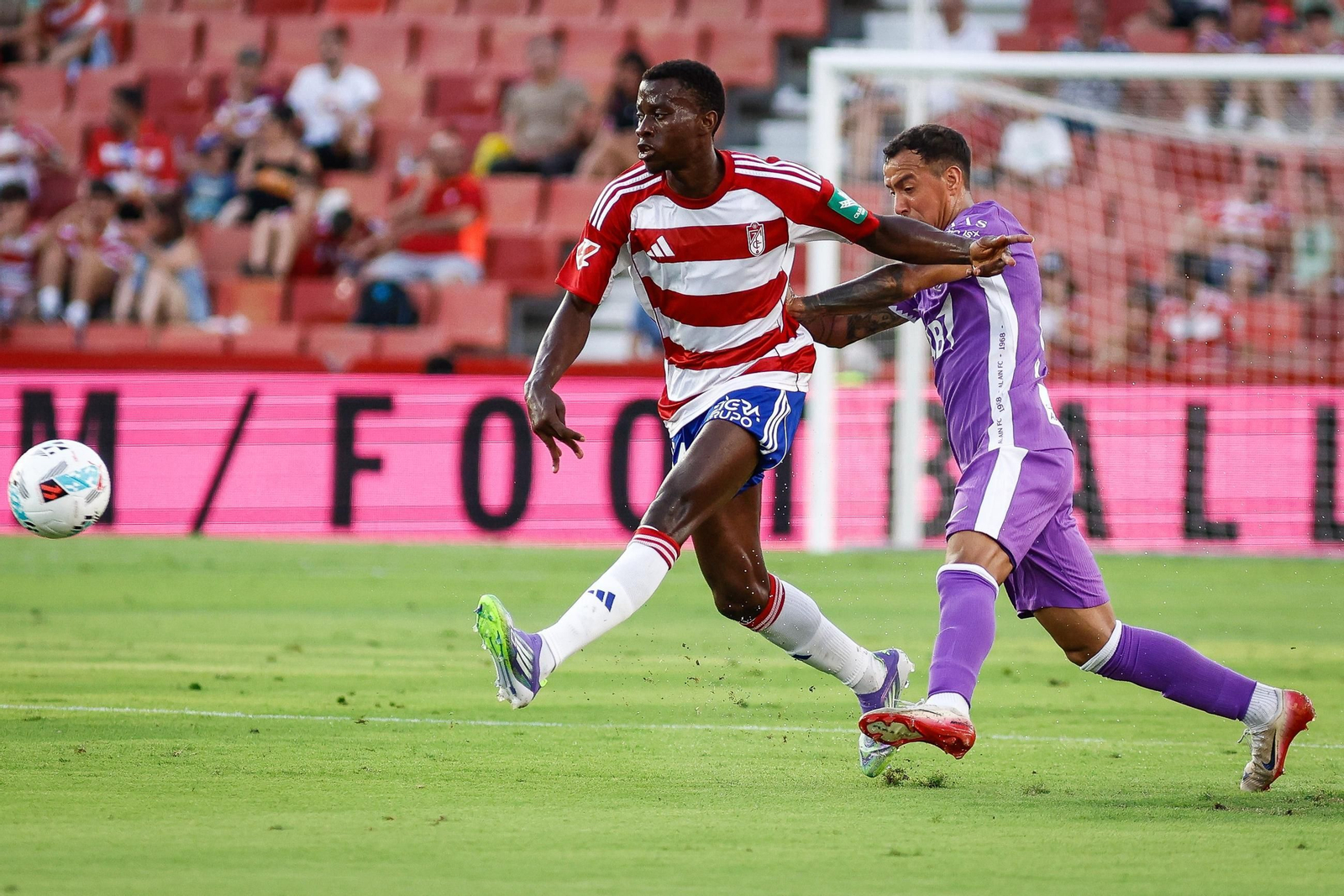 Granada CF vs Al Ain (14214459).jpg
