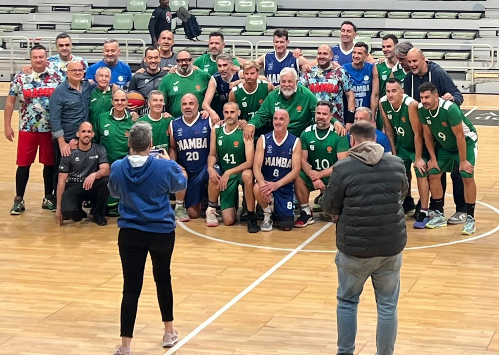 Emotivo homenaje a Carlos Cabezas en Murcia