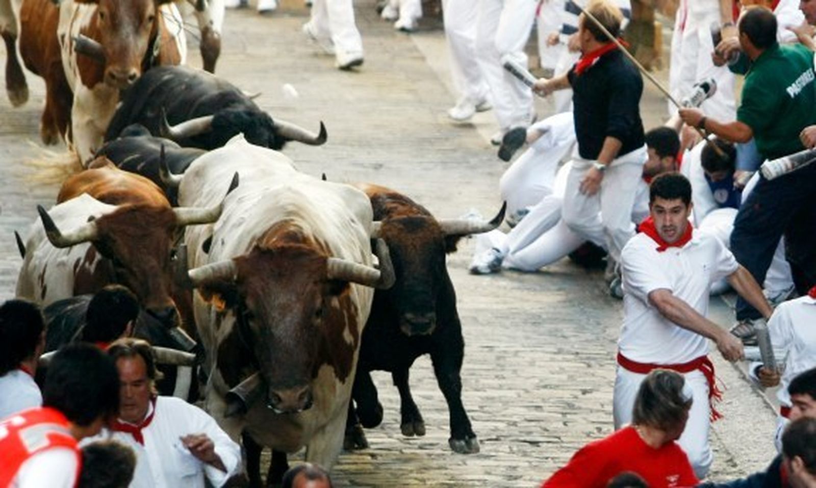 La ganadería de Núñez del Cuvillo protagoniza un encierro rápido y limpio