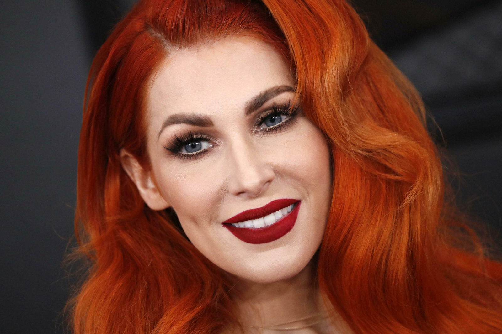Bonnie Mckee en los Premios Grammy 2020