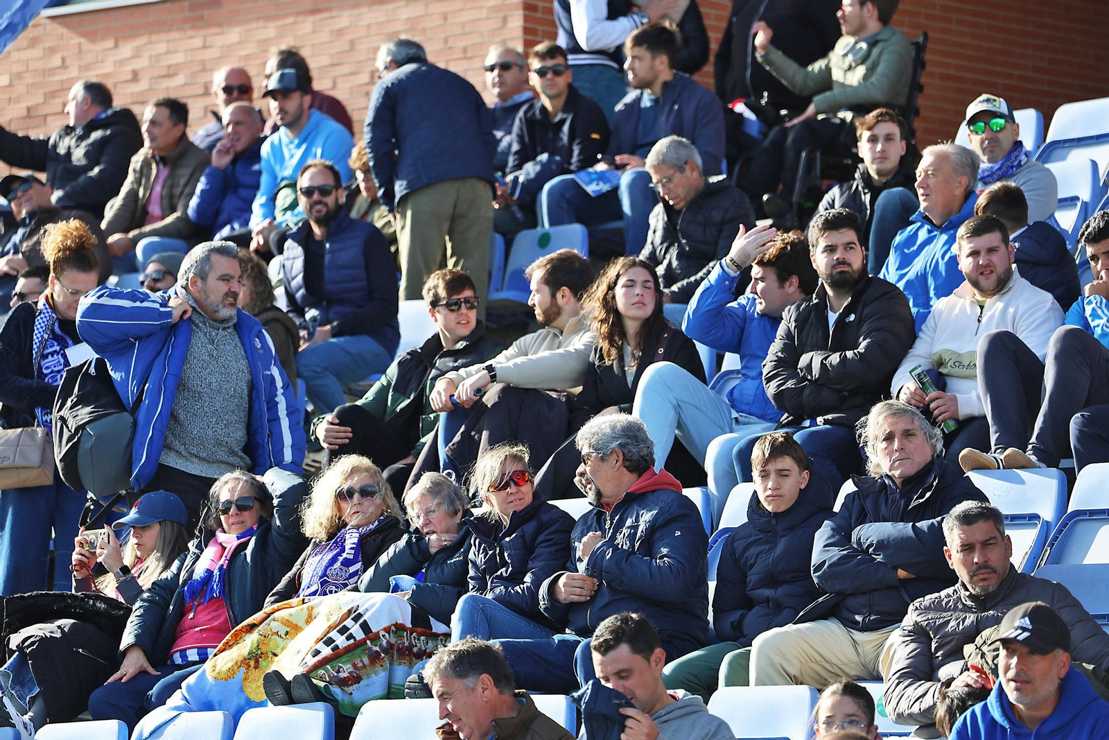 Búscate en las gradas en el Nuevo Colombino en el Recreativo de Huelva - Atlético Antoniano