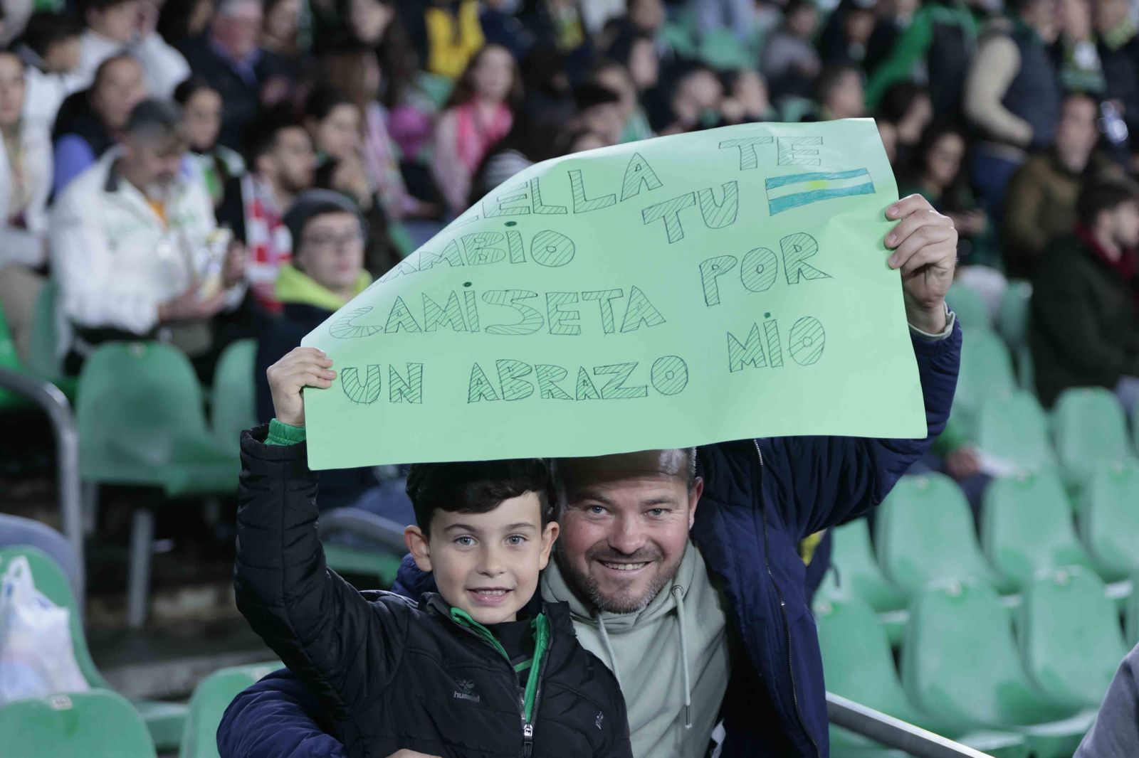 Búscate en las gradas del Villamarín