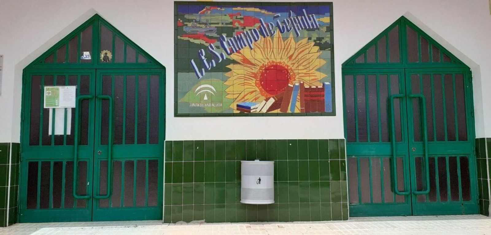 Imagen del IES Campo de Tejada, en Paterna del Campo.