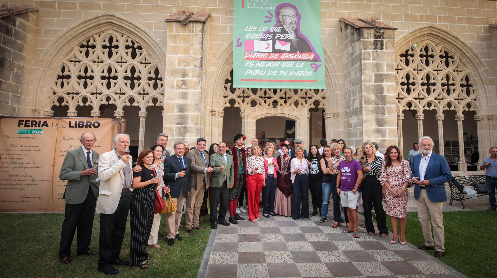 Imágenes del primer día de la Feria del Libro de Jerez