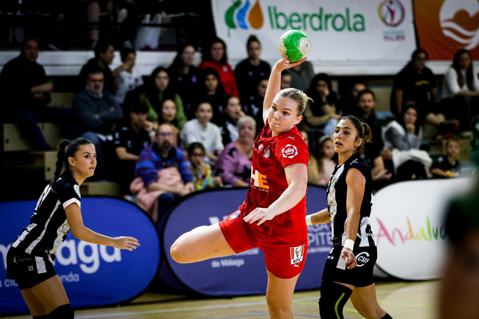 El Costa del Sol Málaga avanza a octavos de EHF European Cup (27-19)