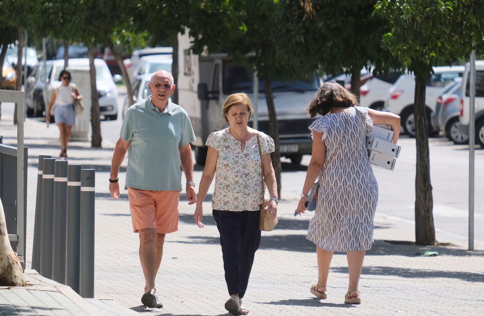 Un día de agosto en el barrio cordobés de Fátima, en imágenes