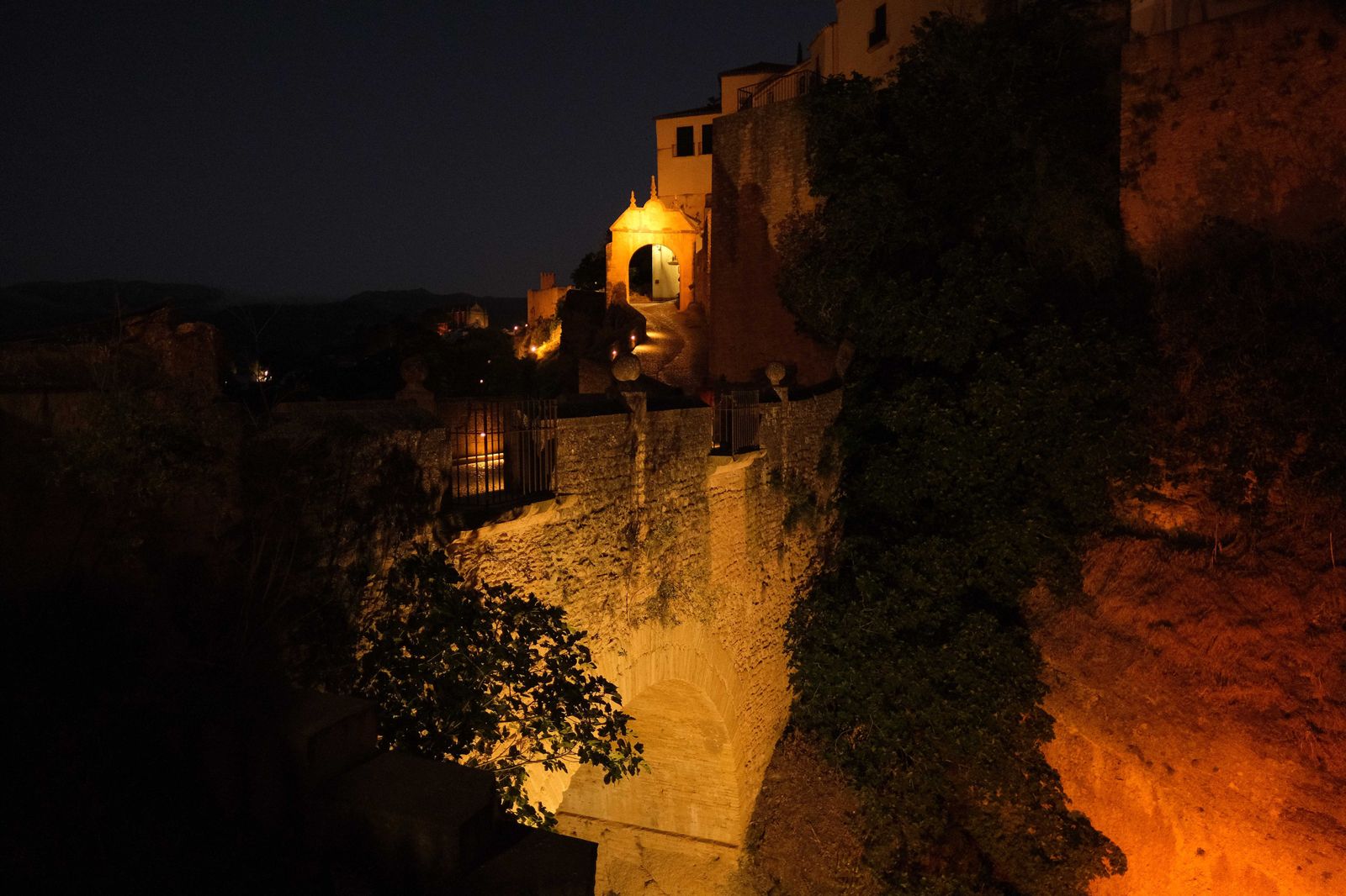 Ronda nocturna, en imágenes