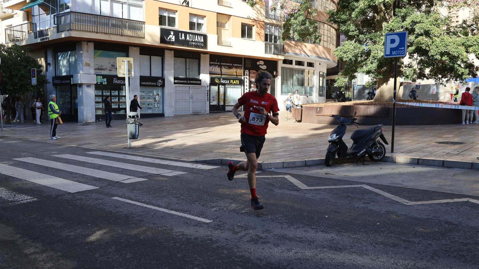 Búscate en las fotos de la Carrera de la Prensa en Málaga