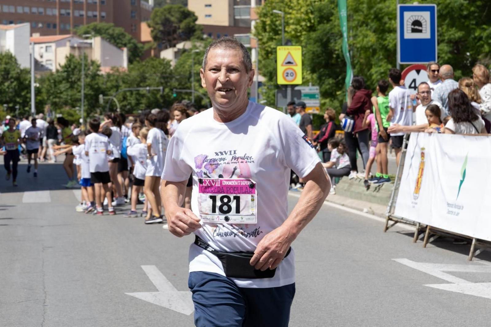 En imágenes: Éxito de participación en la  XXVII Carrera Popular 'Educación por el Deporte'  de Maristas