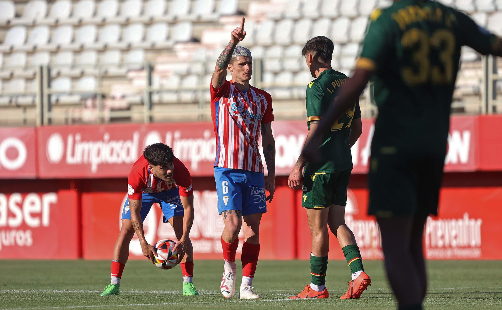 Las mejores fotos del Algeciras - Castellón de Primera RFEF