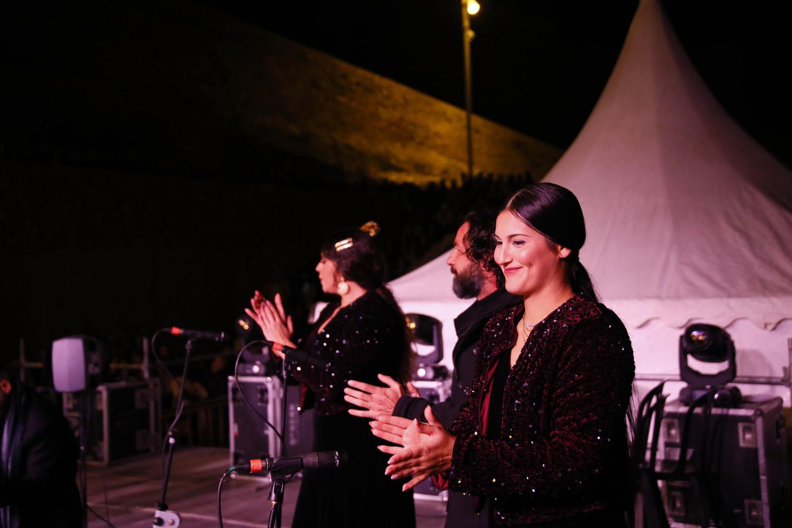La Noche de las Candelas del Mesón Gitano de Almería, en imágenes