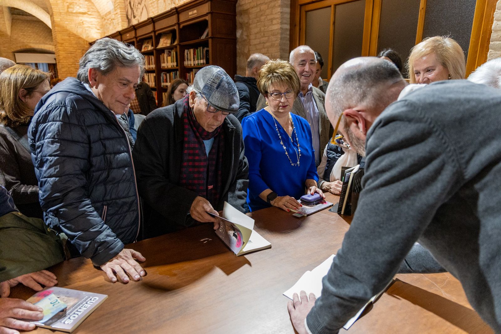 Presentación del libro 'Cuentos para un destierro digno' del autor jiennense Martín Paredes