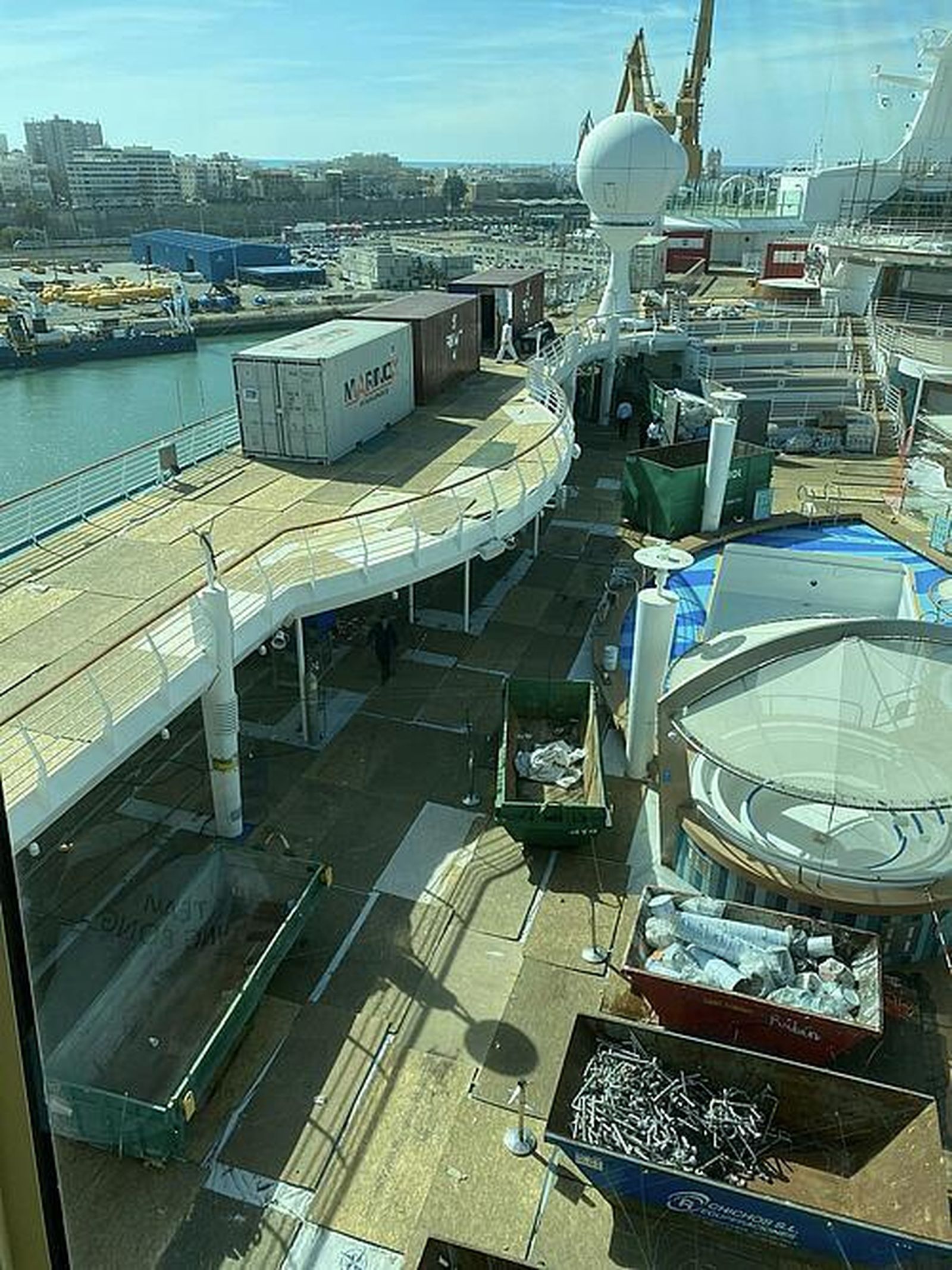 Imágenes del crucero Mariner of the Seas, durante su reparación en Navantia-Cádiz