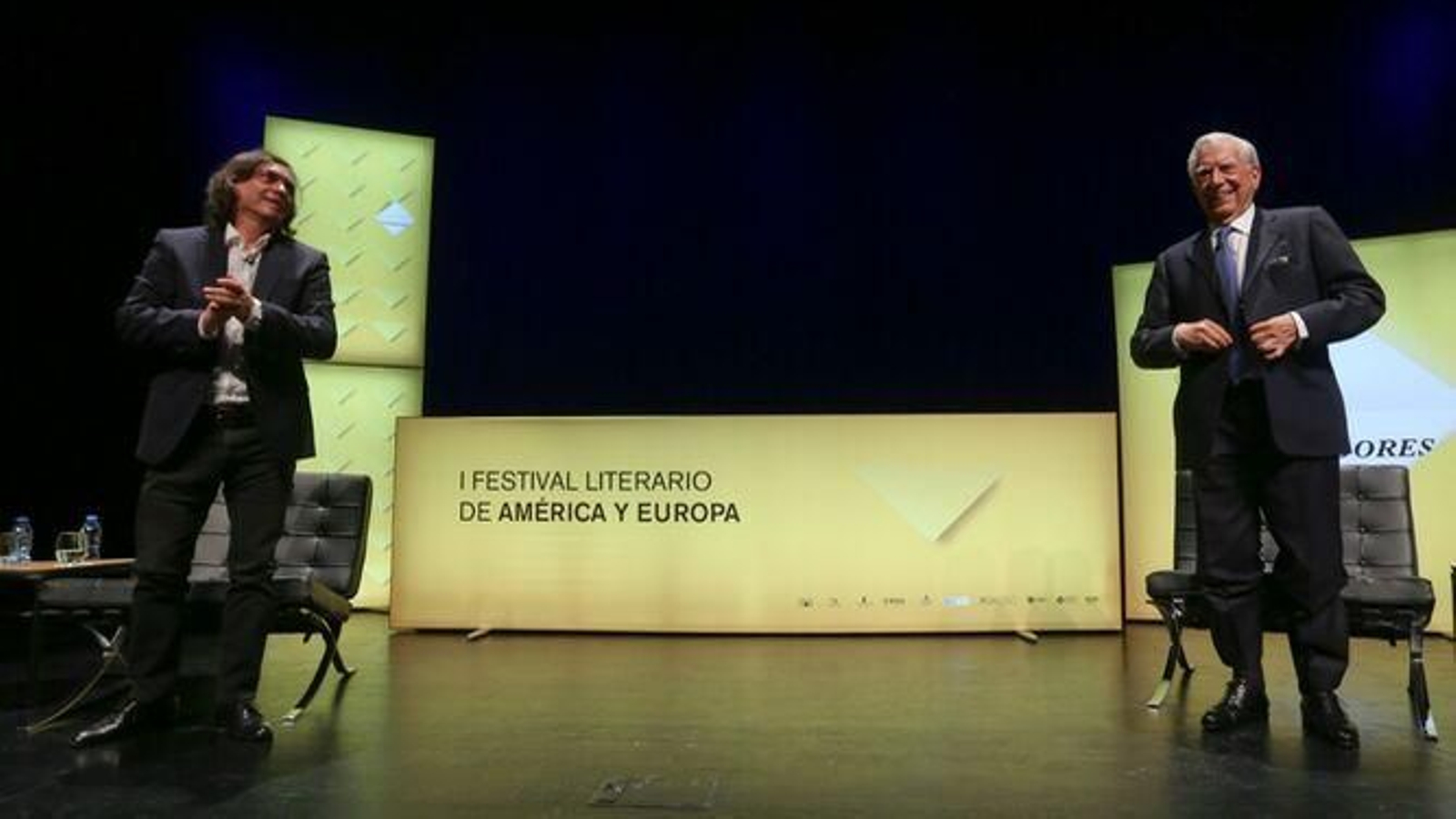 Cartarescu y Vargas Llosa en la primera edición del certamen.