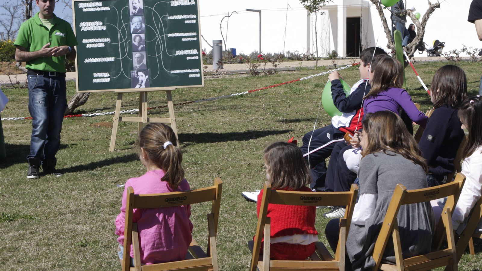 Celebración del Día de Andalucía en los exteriores del Museo de la Autonomía.