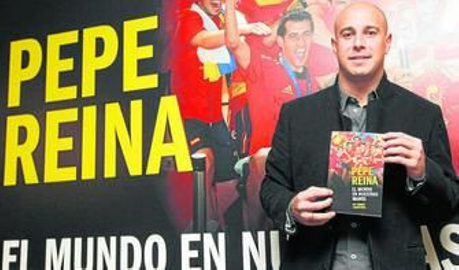 Pepe Reina pretende "emocionar" con sus vivencias en La Roja