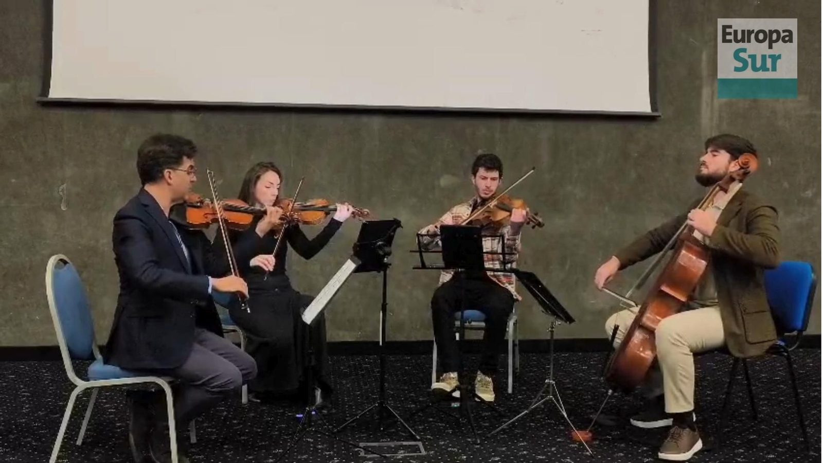 Interpretación de una de las piezas de Muñoz Molleda en La Línea