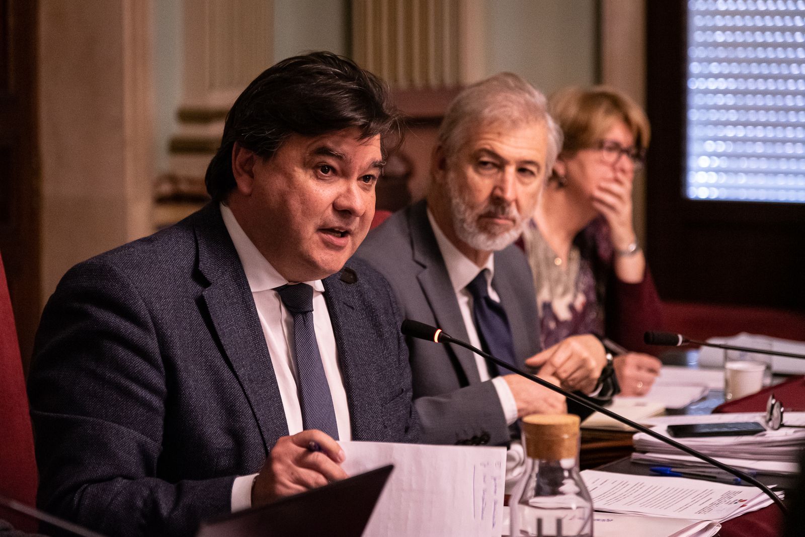 Imágenes del pleno extraordinario para la aprobación de los presupuestos del Ayuntamiento de Huelva