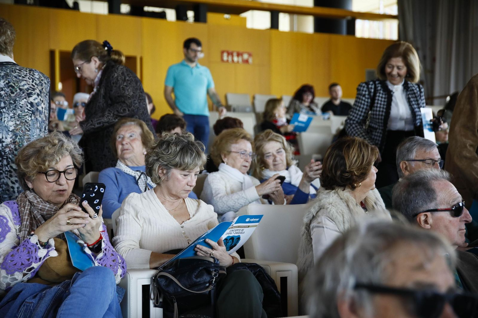 Imágenes del concierto de ópera y zarzuela de la OCAL en el auditorio de Cajamar en el PITA
