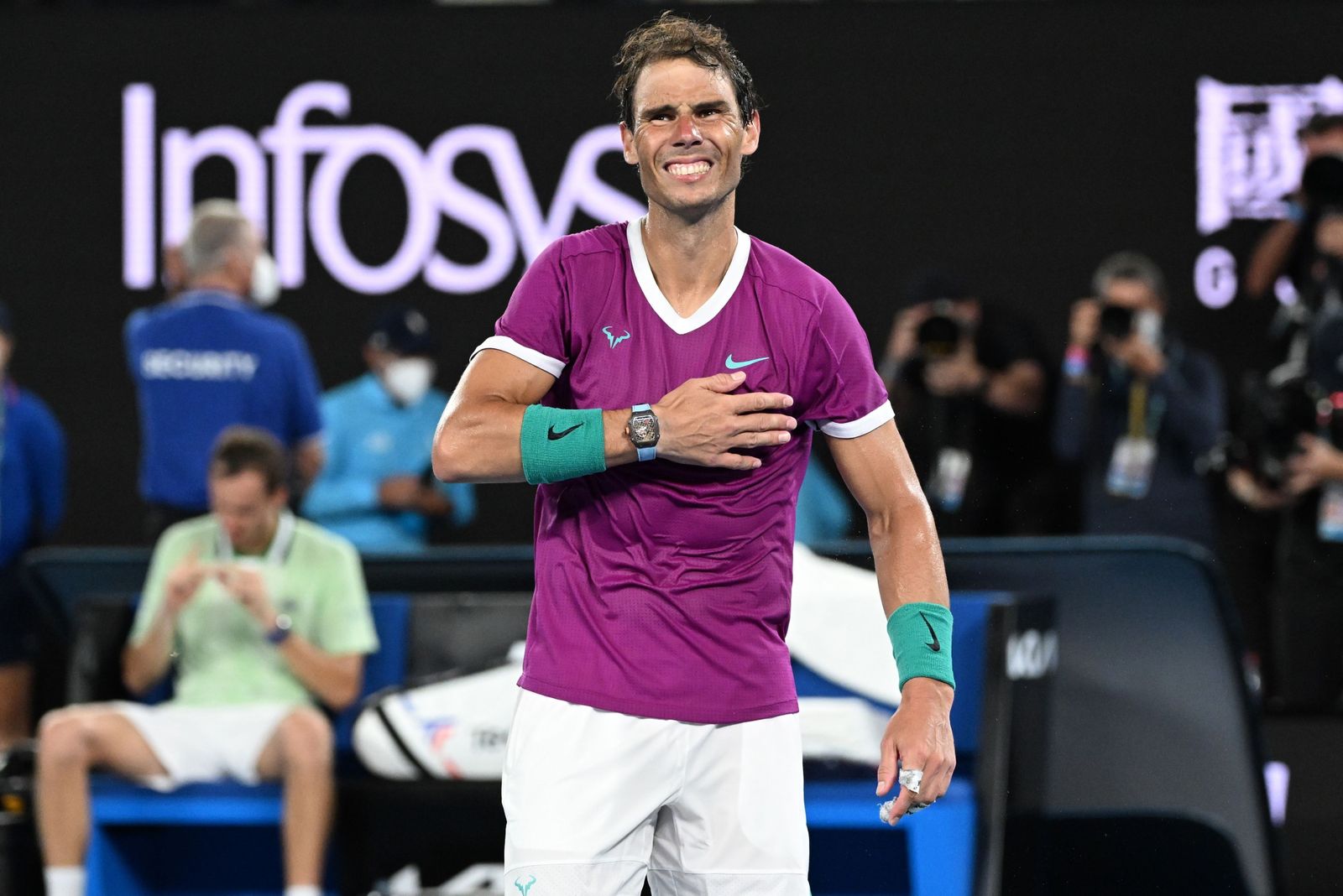 Las imágenes del histórico triunfo de Nadal sobre Medvedev (y 8)