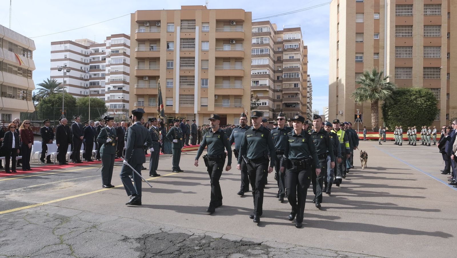 Las imágenes de la toma de posesión del nuevo coronel jefe de la Guardia Civil de Almería