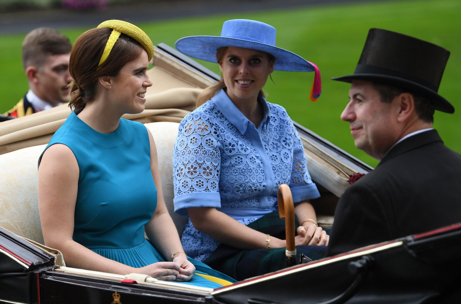 Eugenia y Beatriz de York en las carreras de Ascot de 2019 Eugenia y Beatriz de York en las carreras de Ascot de 2019