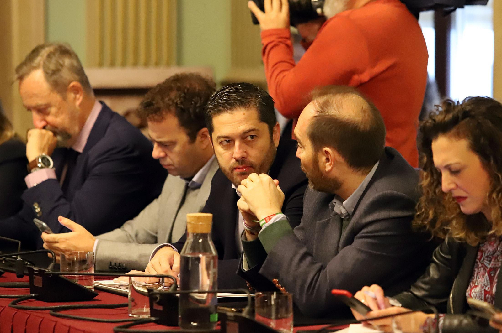 Imágenes del pleno celebrado en el Ayuntamiento de Huelva