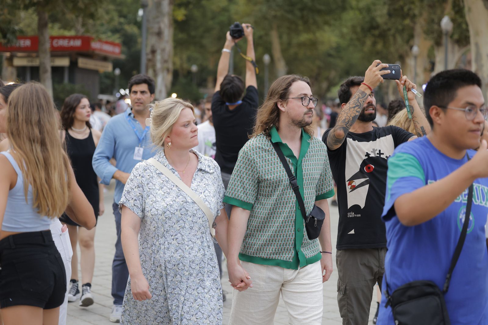 Búscate en las fotos del concierto de Bizarrap