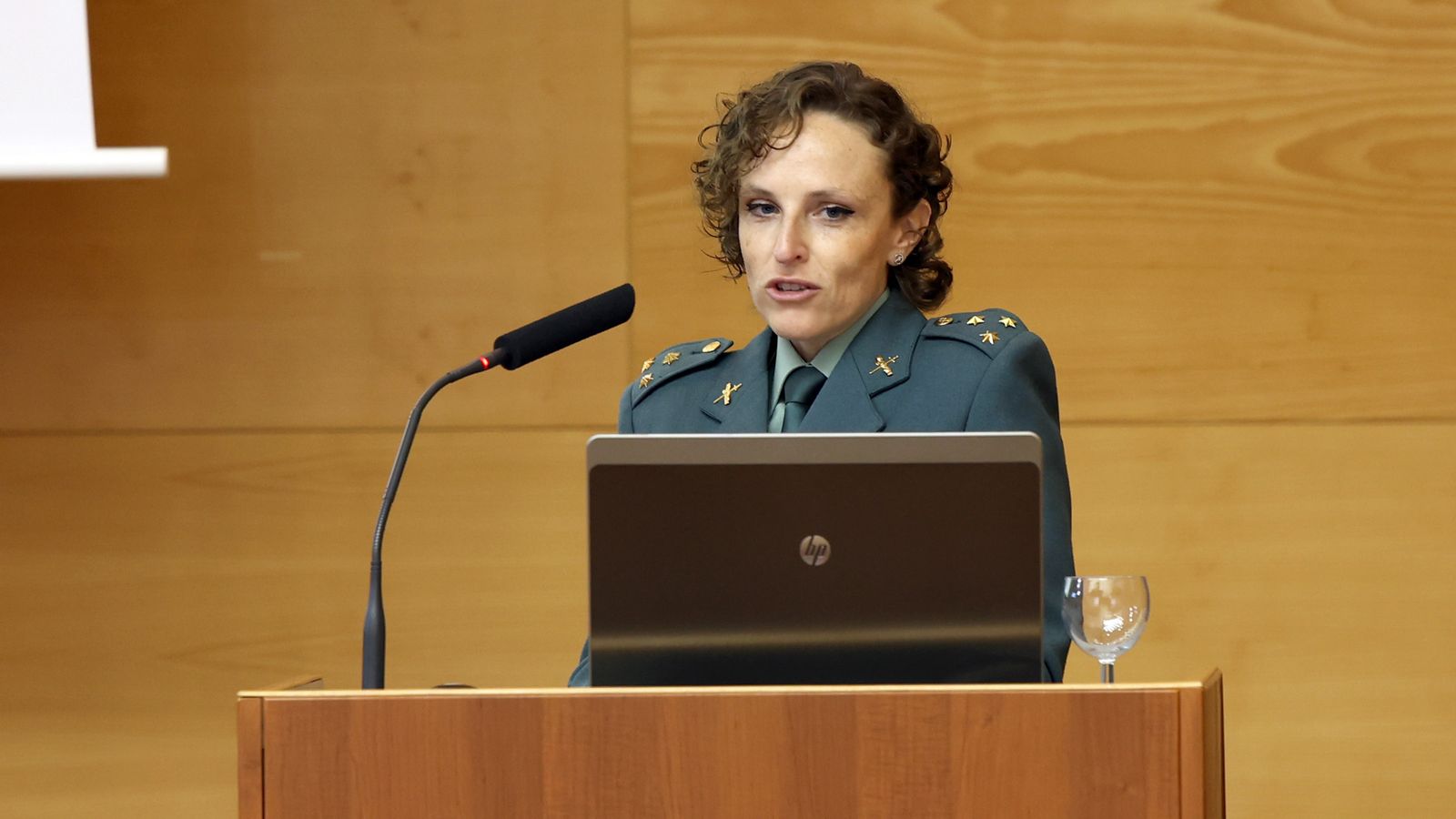 La mujer en la Guardia Civil, debate en la UCA en Jerez con motivo del 8M