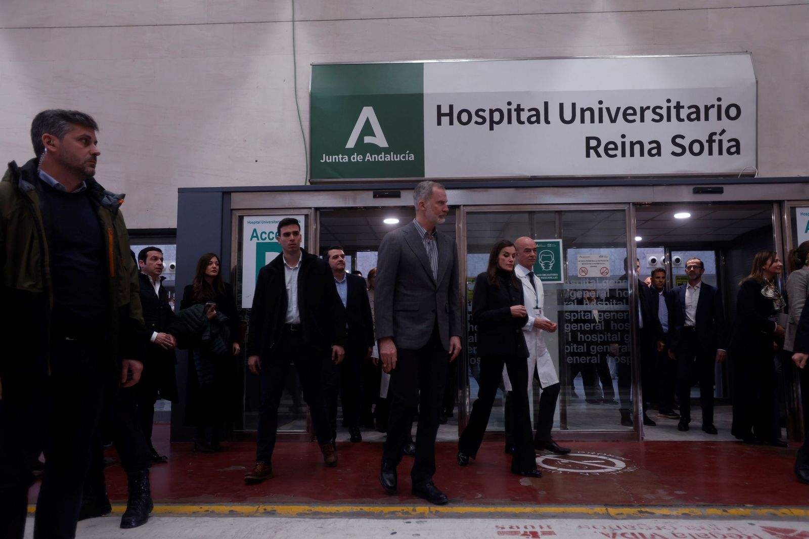 La visita de los Reyes a los heridos del accidente de Adamuz en el Hospital Reina Sofía