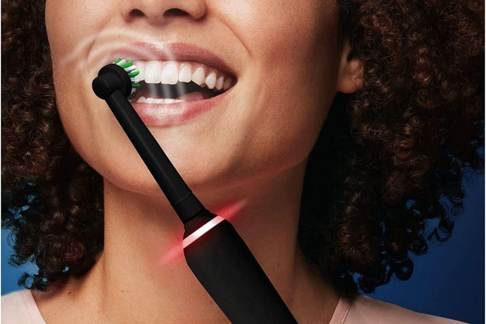 Día de la Madre 2023: regala una limpieza dental profesional con este cepillo de dientes eléctrico de Oral-B por menos de 50€