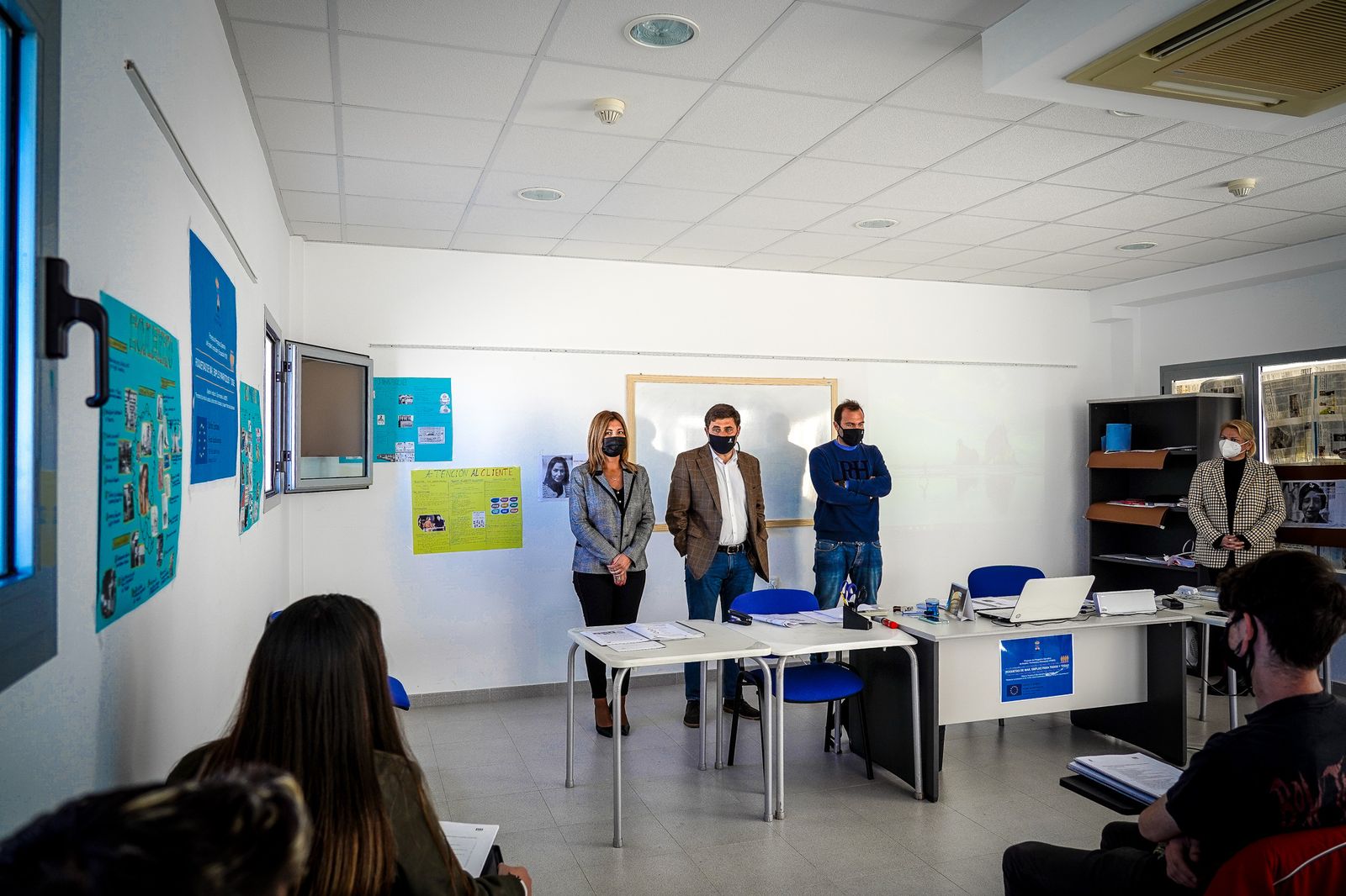 Visita a uno de los cursos impartido en Las Marinas.