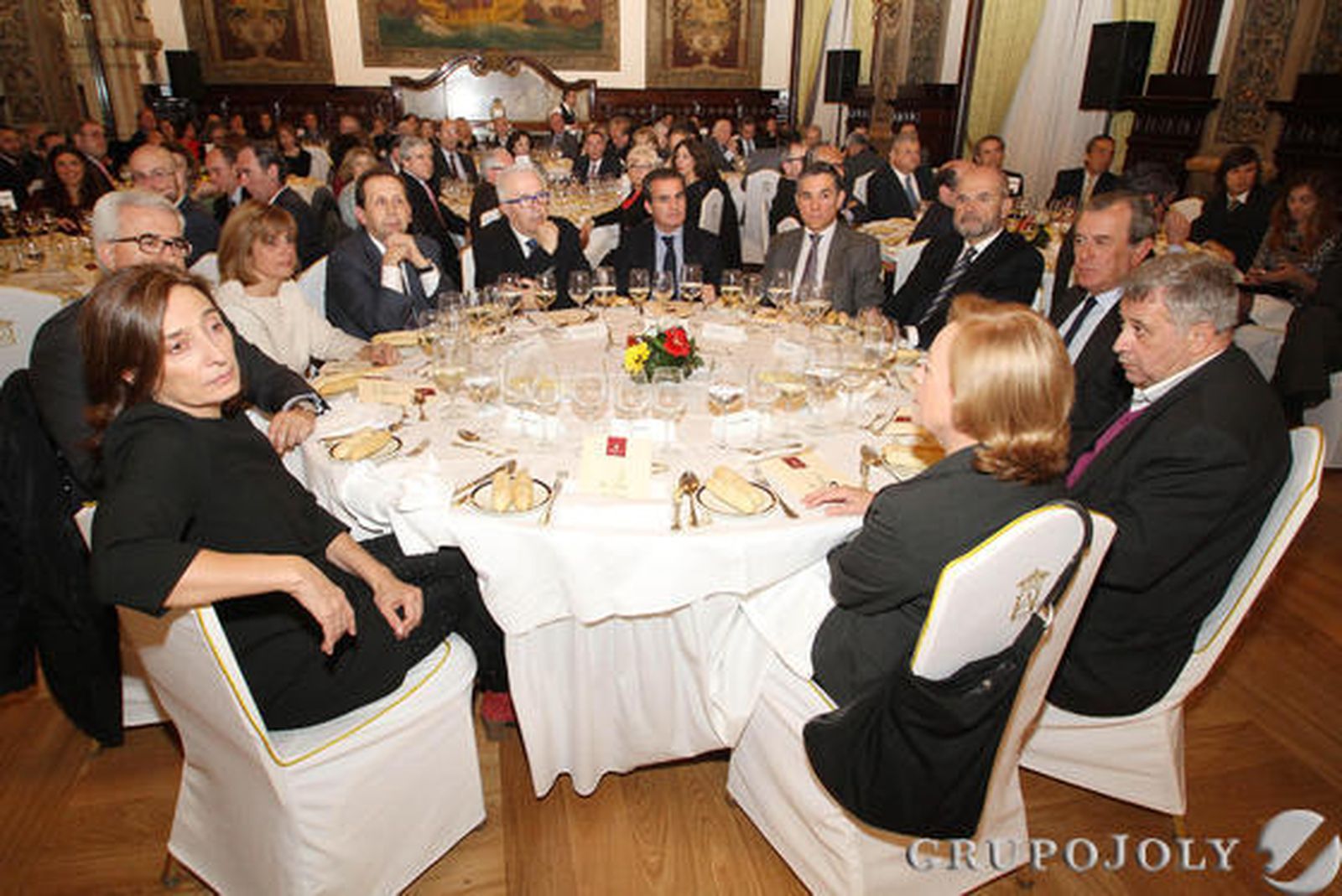 Pilar García, Manuel Jiménez Barrio, Sandra Jiménez, José Antonio Carrizosa, José Sánchez Maldonado, Rafael Herrador, Joaquín Joly, Manuel Chaves, Javier Benjumea, Jerónimo Páez y Antonia Iborra./ Antonio Pizarro/Juan Carlos Vázquez/ Juan Carlos Muñoz/Belén Vargas