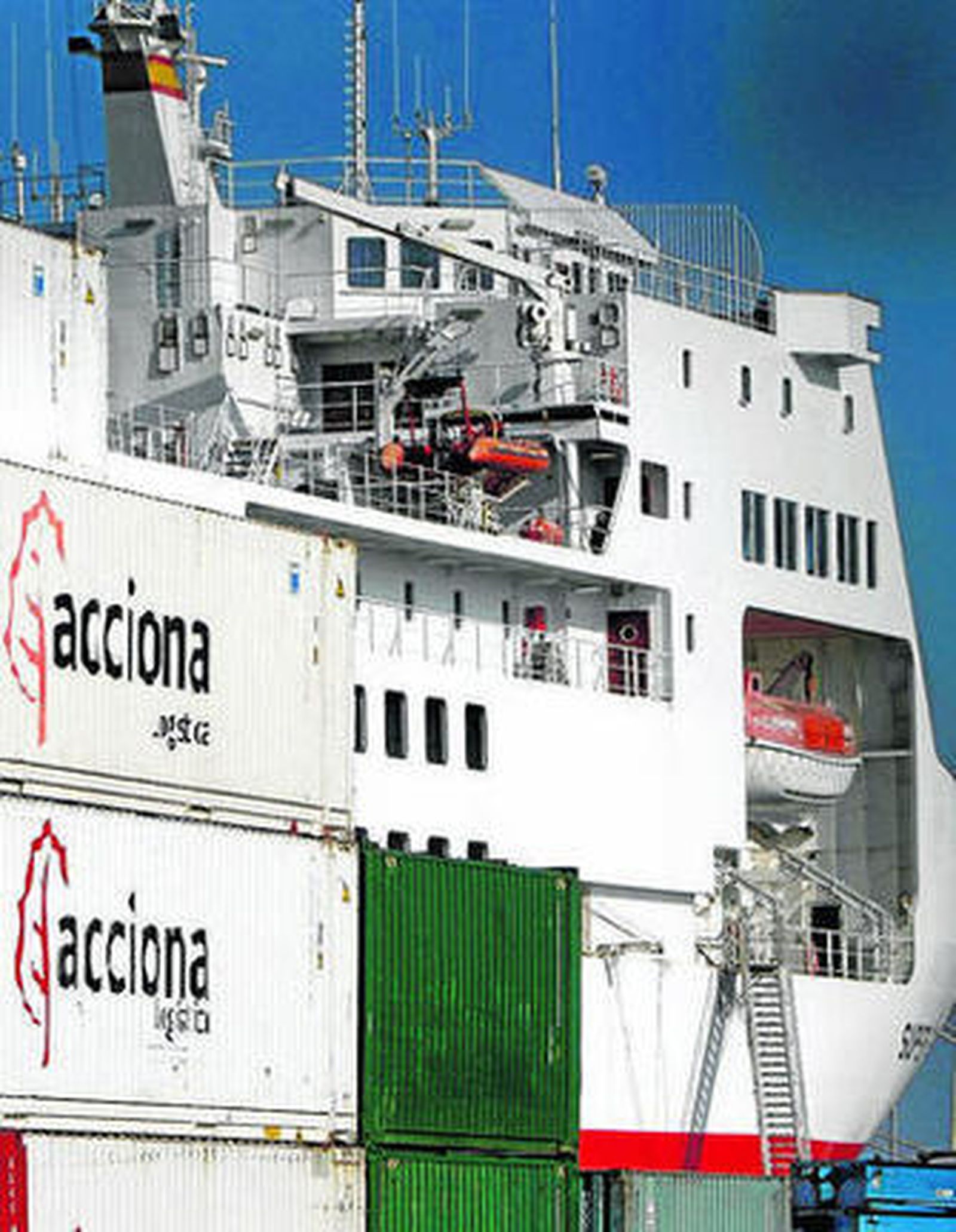 El 'José María Entrecanales', en Cádiz