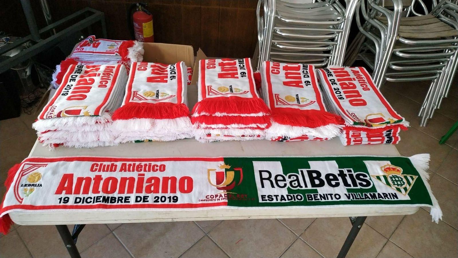 Bufanda conmemorativa del partido de Copa. Bufanda conmemorativa del partido de Copa.
