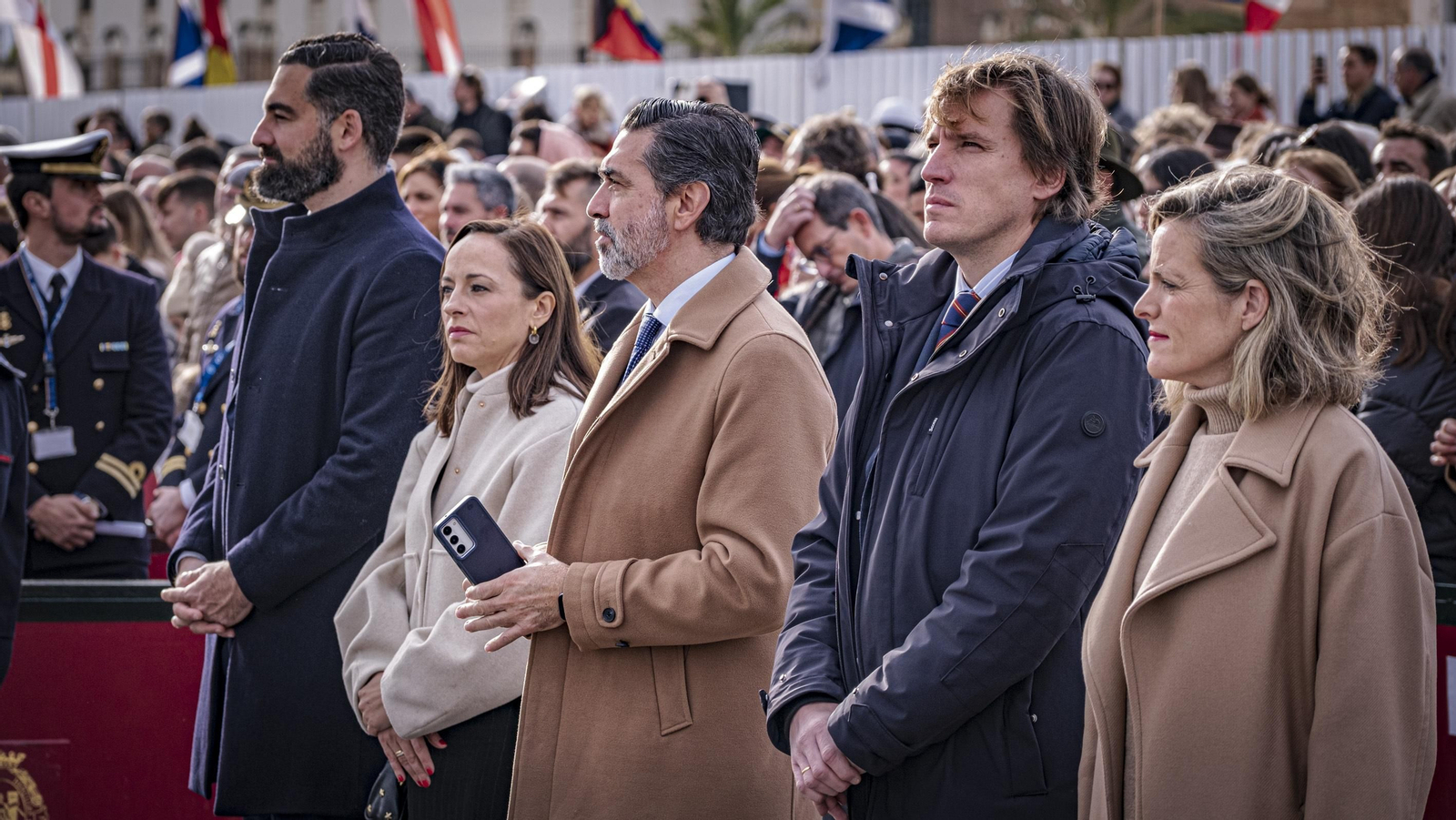Salida del buque escuela J. S. de Elcano de los muelles de Cádiz para emprender su XCVI Crucero de Instrucción